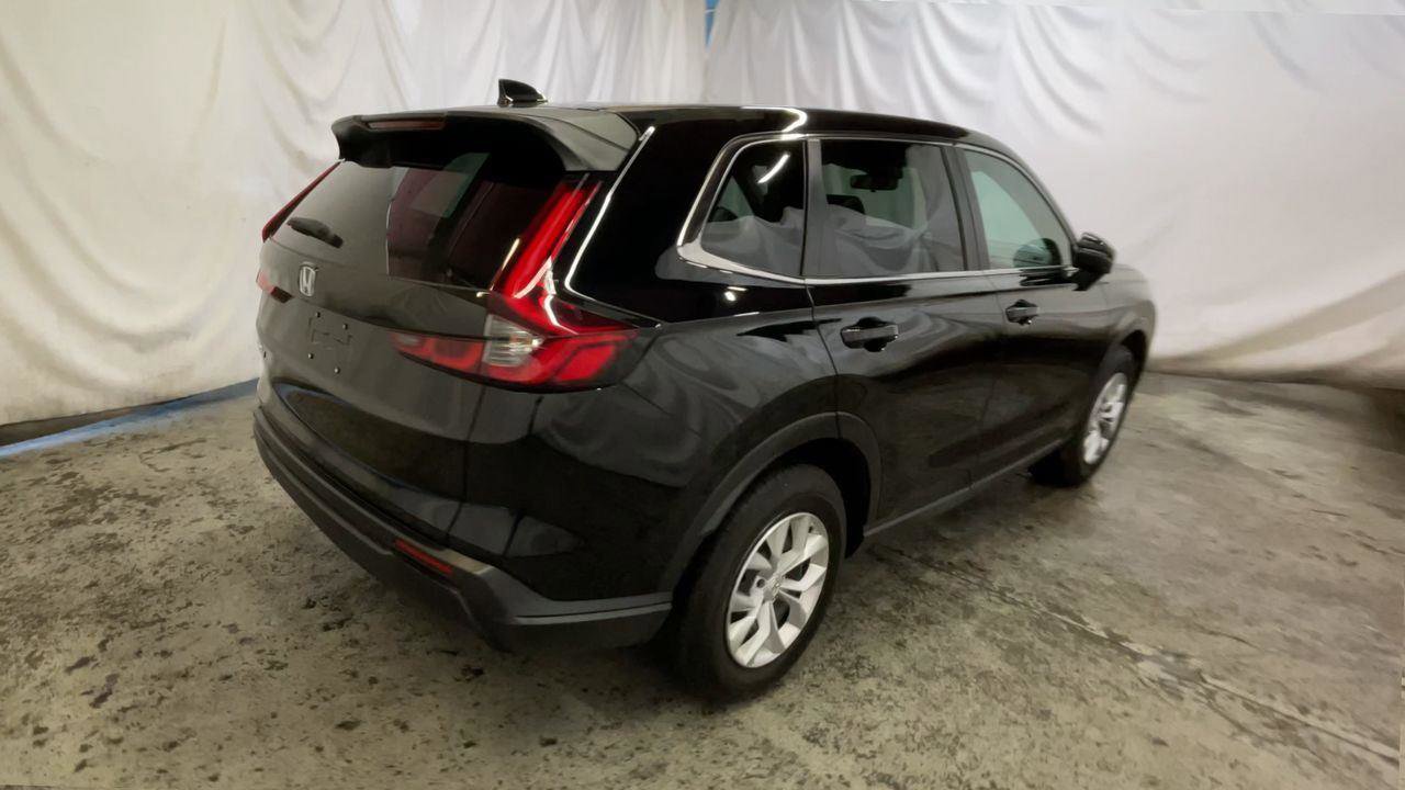 Used 2025 Honda CR-V LX image 8