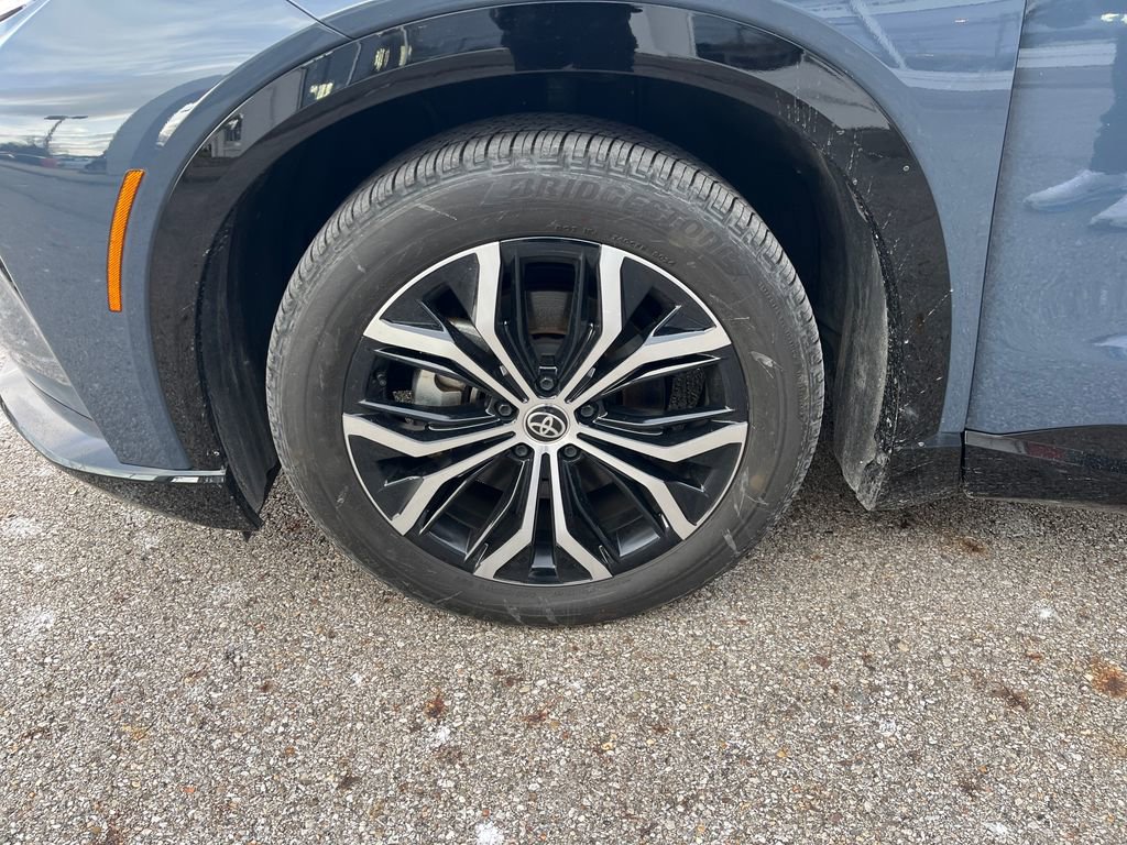 Used 2025 Toyota Crown Signia image 26