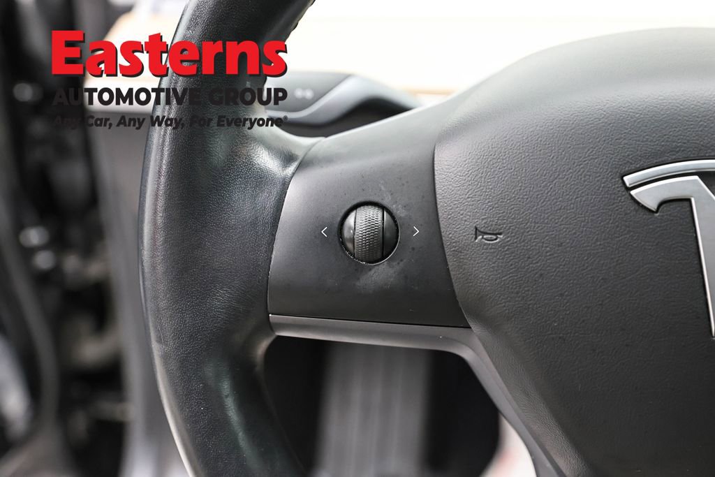 Used 2019 Tesla Model 3 Standard Range Plus image 15