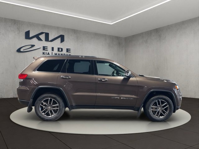Used 2017 Jeep Grand Cherokee Limited AWD/4WD image 28