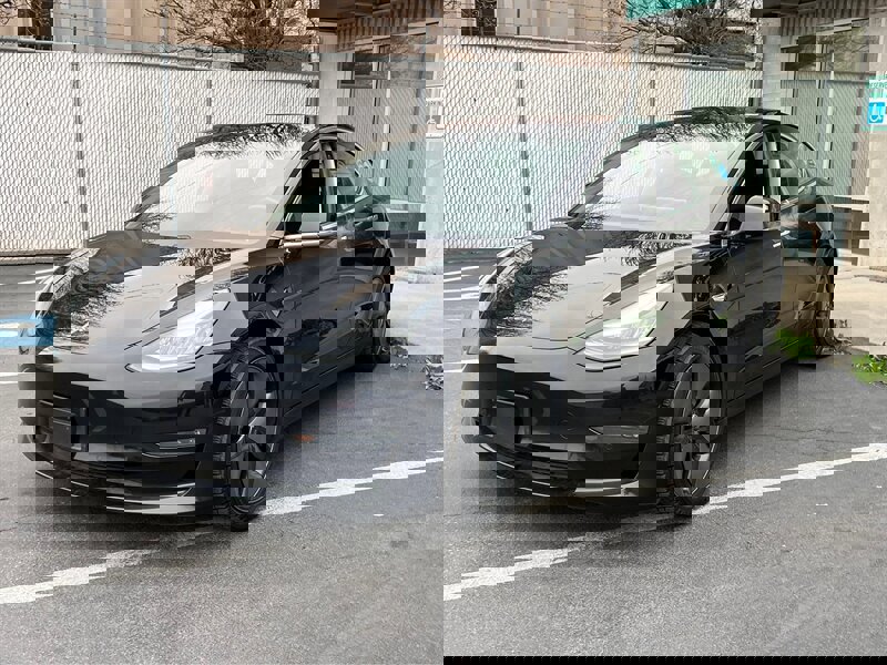 Used 2018 Tesla Model 3 Long Range image 3