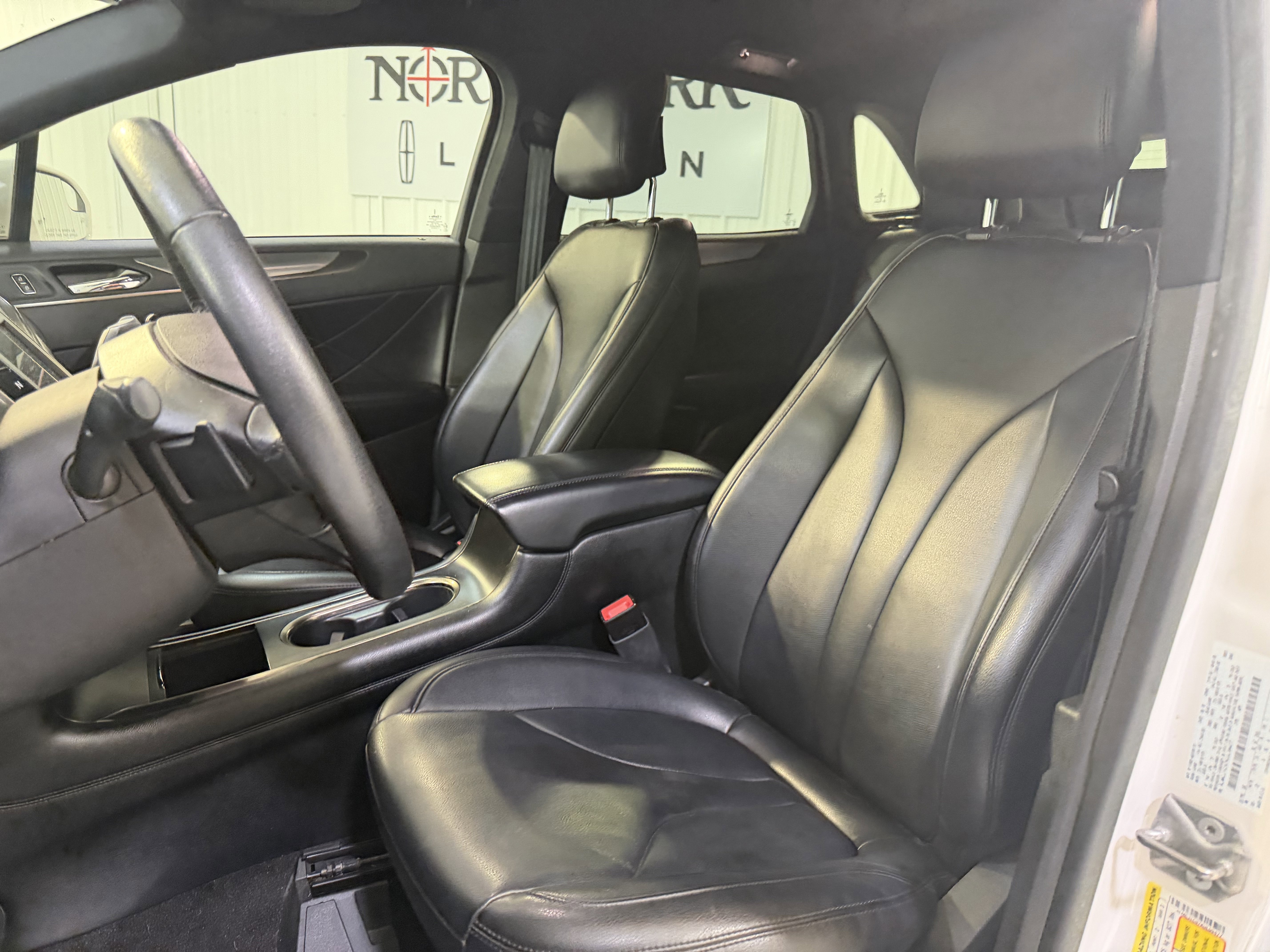 Used 2019 Lincoln MKC Premiere FWD image 9