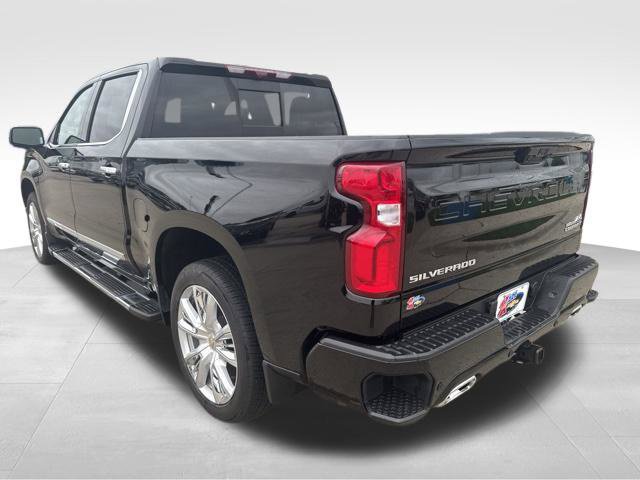 Used 2026 Chevrolet Silverado 1500 High Country w/ High Country Premium Package AWD/4WD image 4