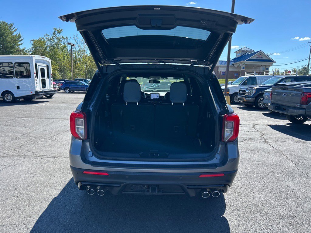 Used 2022 Ford Explorer ST image 14