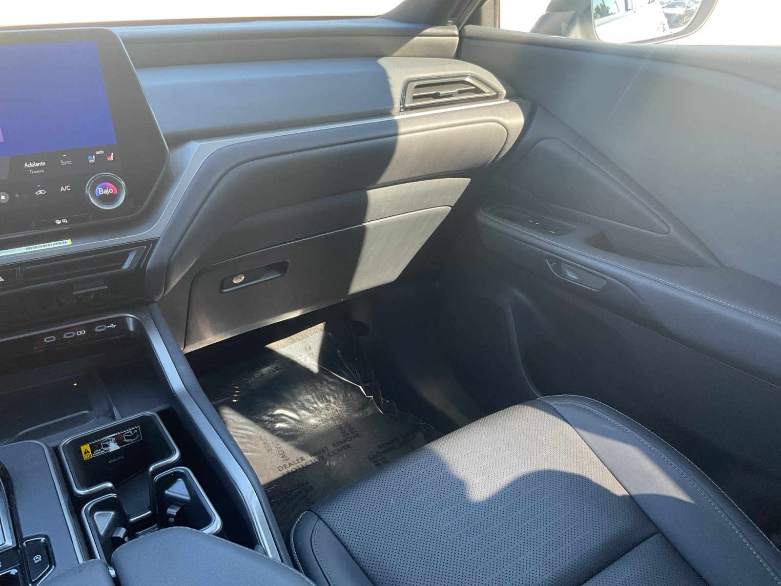 Used 2024 Lexus TX 350 FWD w/ Captains Chair Package image 15