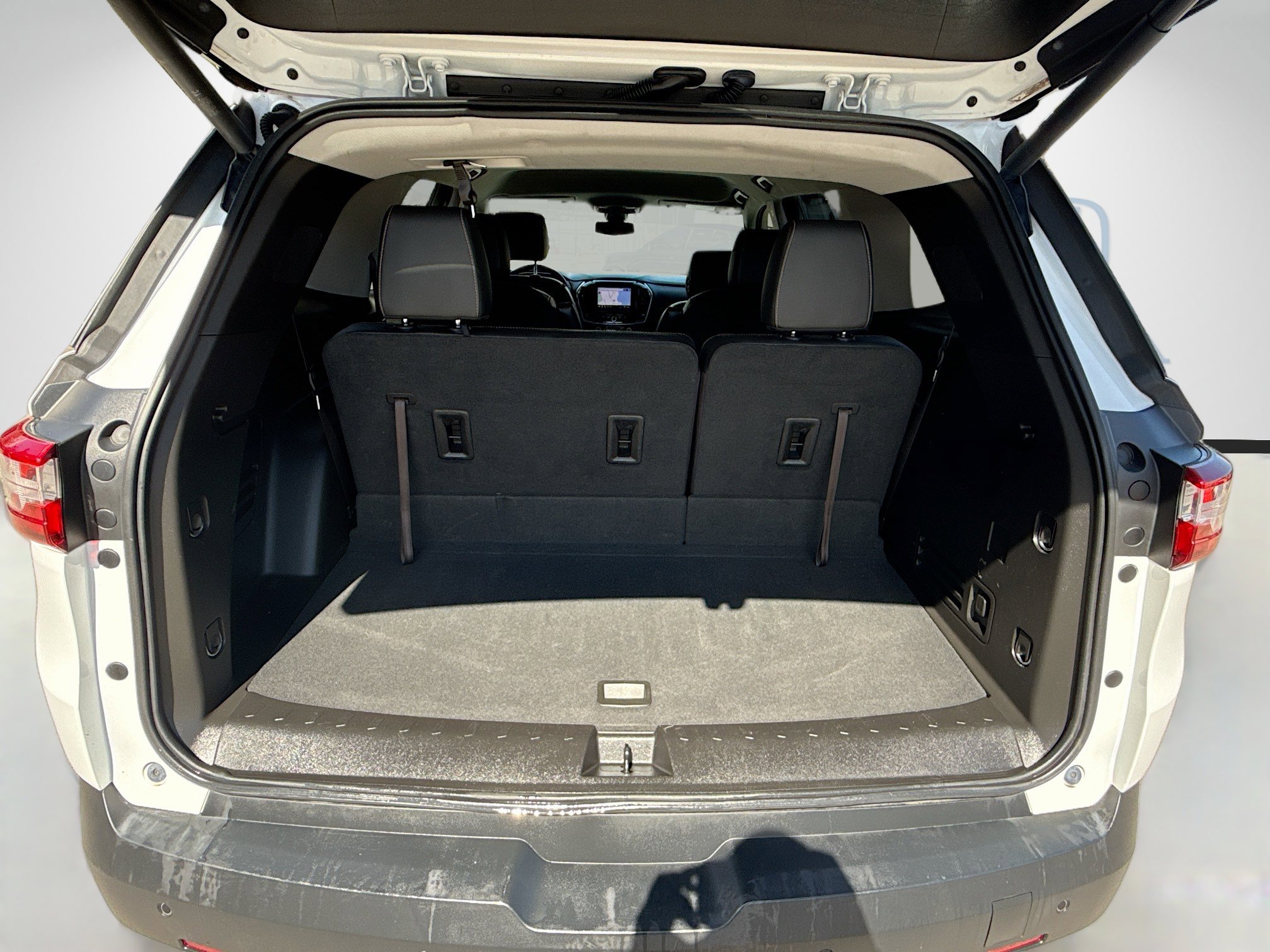 Used 2020 Chevrolet Traverse RS image 27