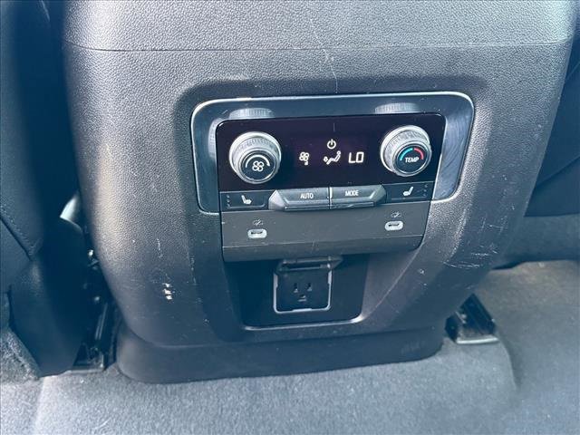 Used 2023 Chevrolet Suburban Premier image 13