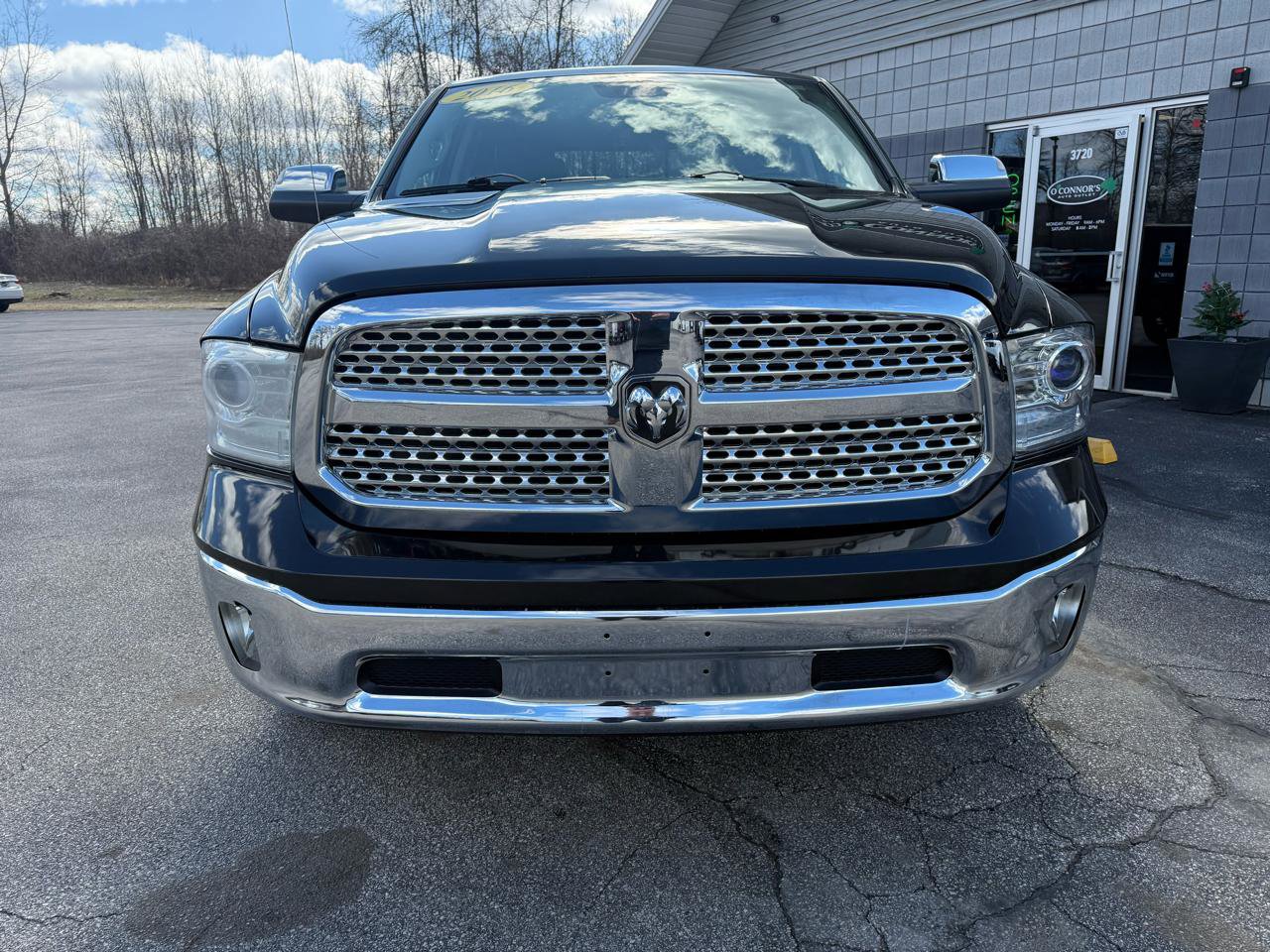Used 2016 RAM 1500 Laramie w/ Convenience Group image 9