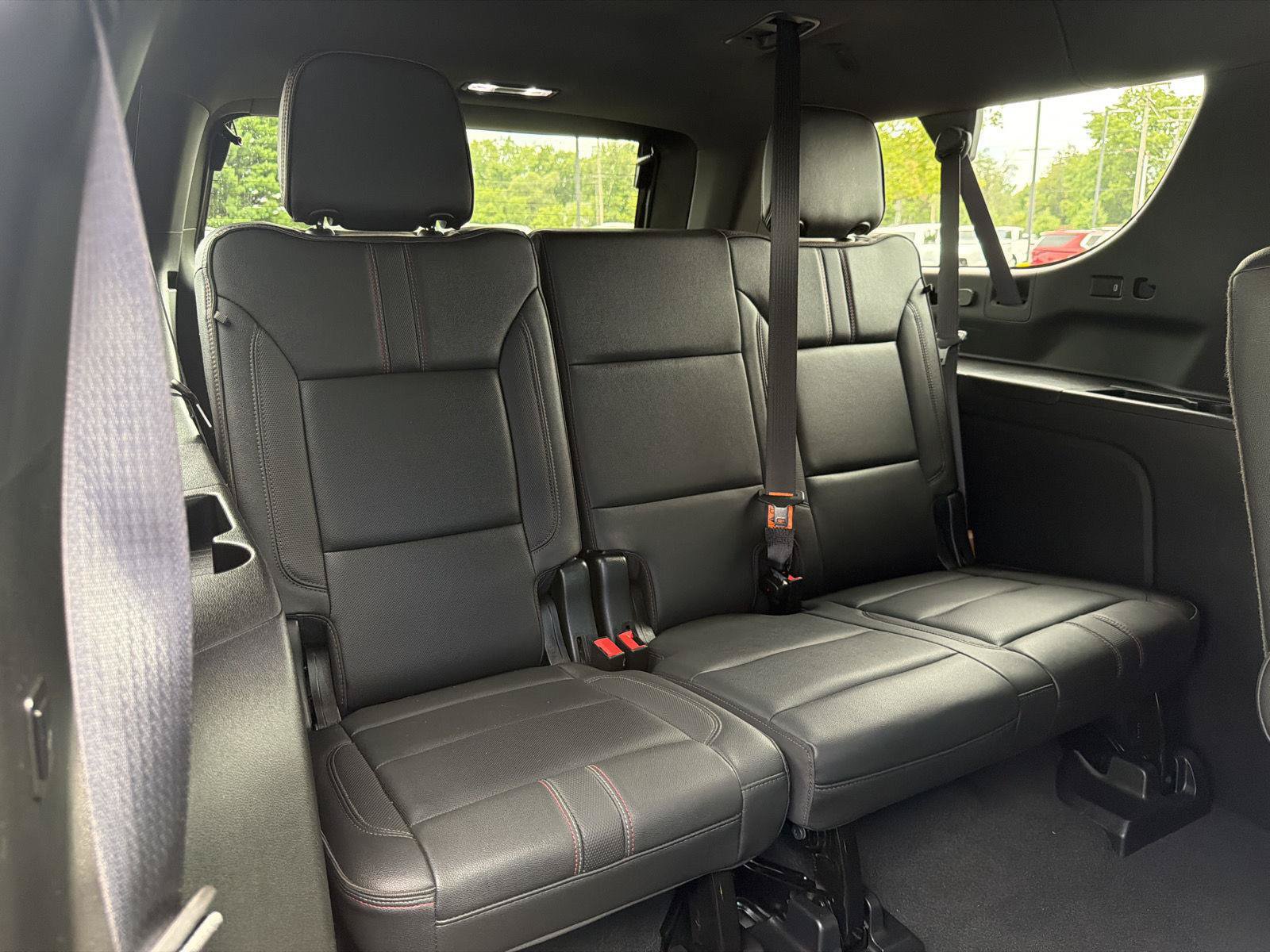 Used 2022 Chevrolet Suburban RST w/ Luxury Package AWD/4WD image 42