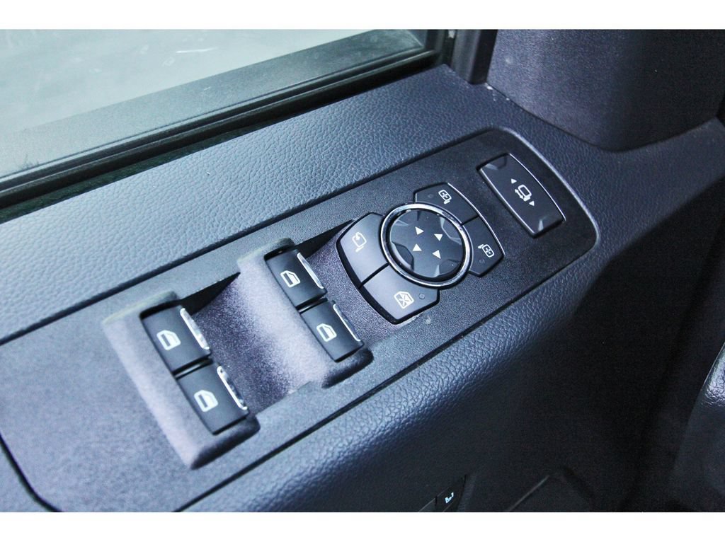Used 2022 Ford F250 Lariat w/ Black Appearance Package AWD/4WD image 19