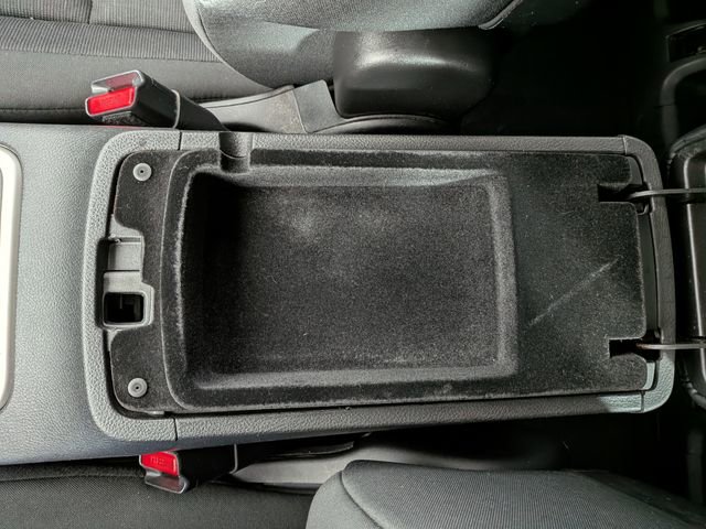 Used 2012 Jeep Grand Cherokee Laredo w/ Laredo E Group image 17