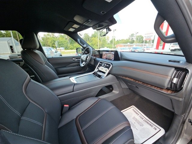 New 2026 Nissan Armada SL image 34