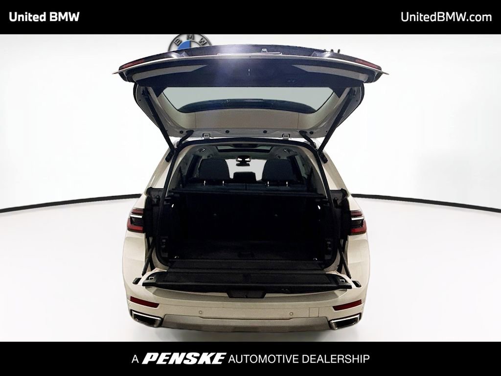 Used 2026 BMW X7 xDrive40i w/ Premium Package AWD/4WD image 15
