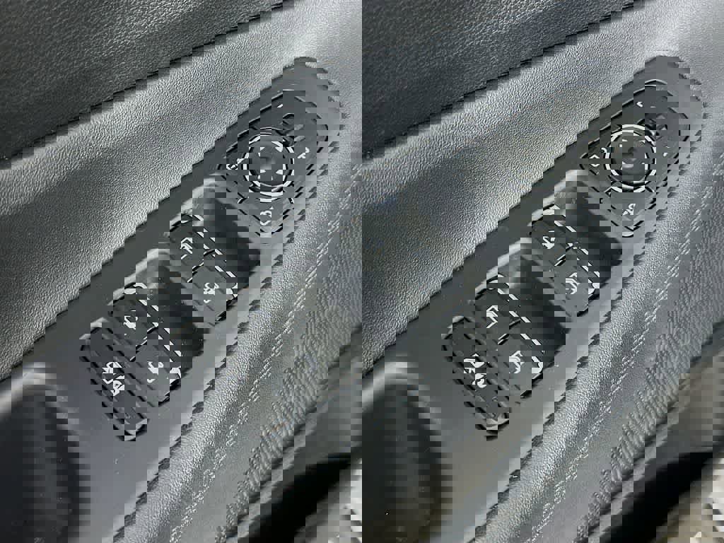 Used 2023 Hyundai Santa Fe SEL AWD/4WD image 29