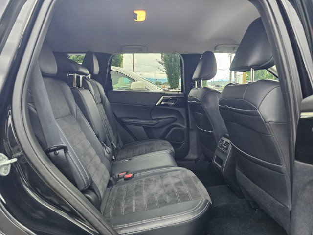 Used 2024 Mitsubishi Outlander SE AWD/4WD image 13