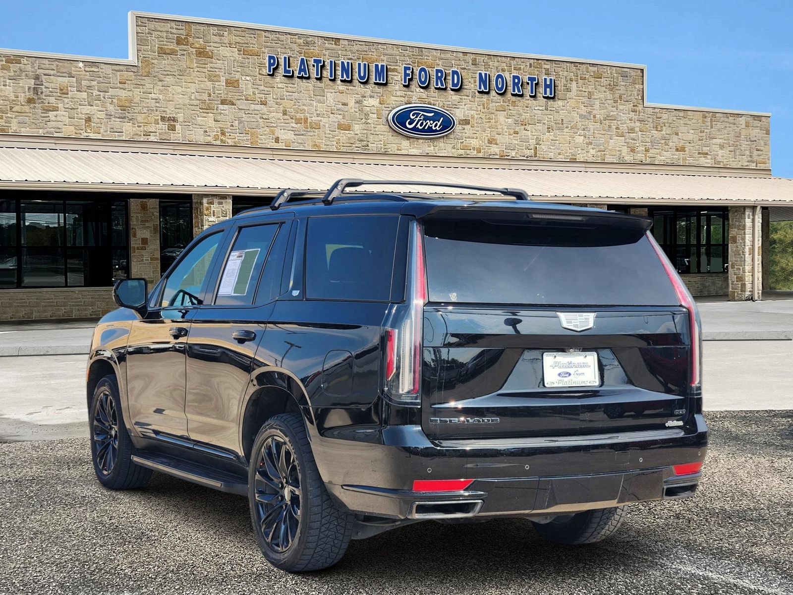 Used 2021 Cadillac Escalade Sport w/ LPO, ONYX Package AWD/4WD image 4