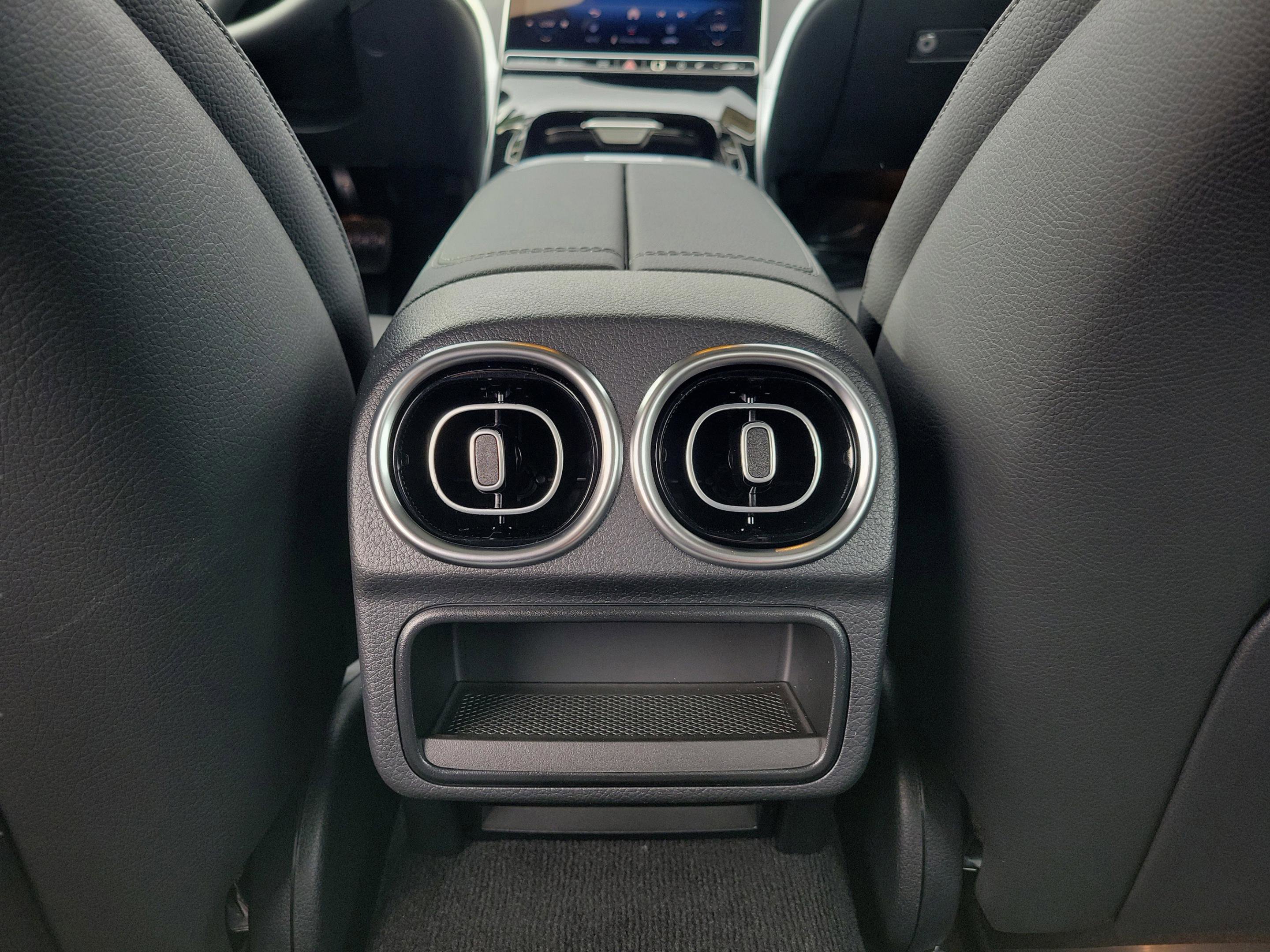 Certified 2026 Mercedes-Benz C 300 Sedan image 8