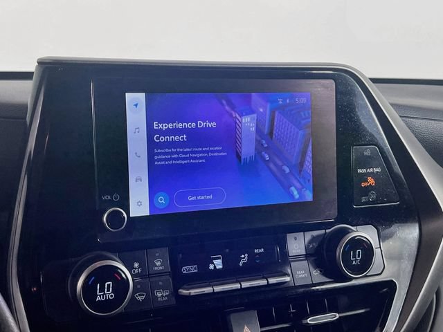 Used 2023 Toyota Highlander L FWD image 15