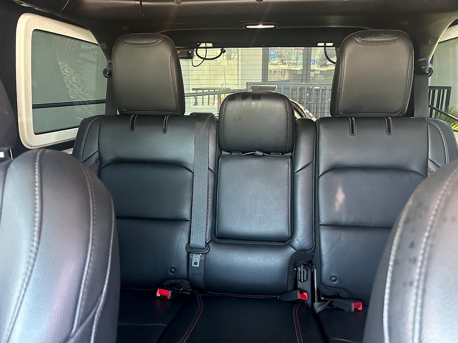 Used 2018 Jeep Wrangler Unlimited Rubicon AWD/4WD image 13