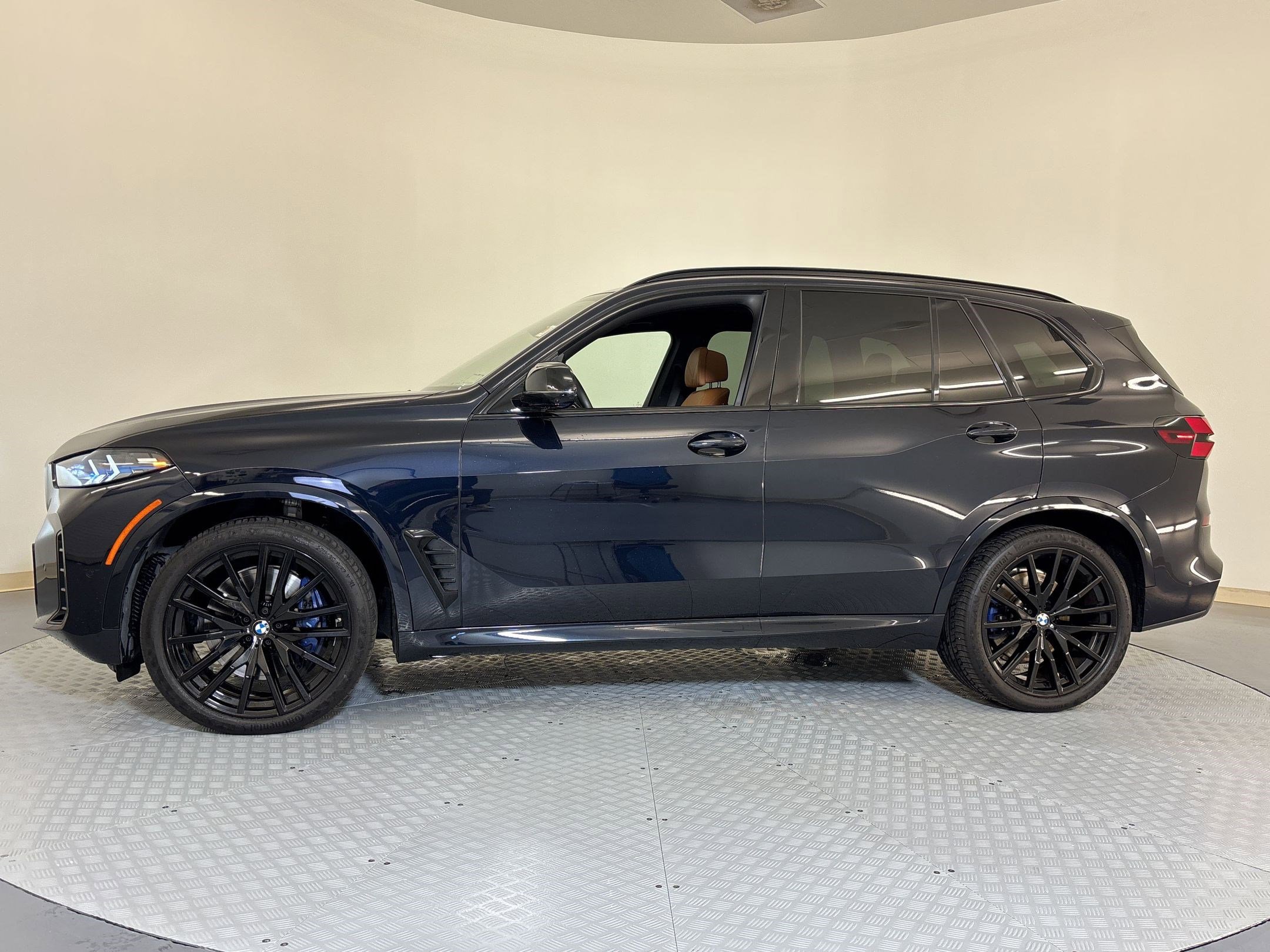 Certified 2024 BMW X5 M60i w/ Parking Assistance Package image 2