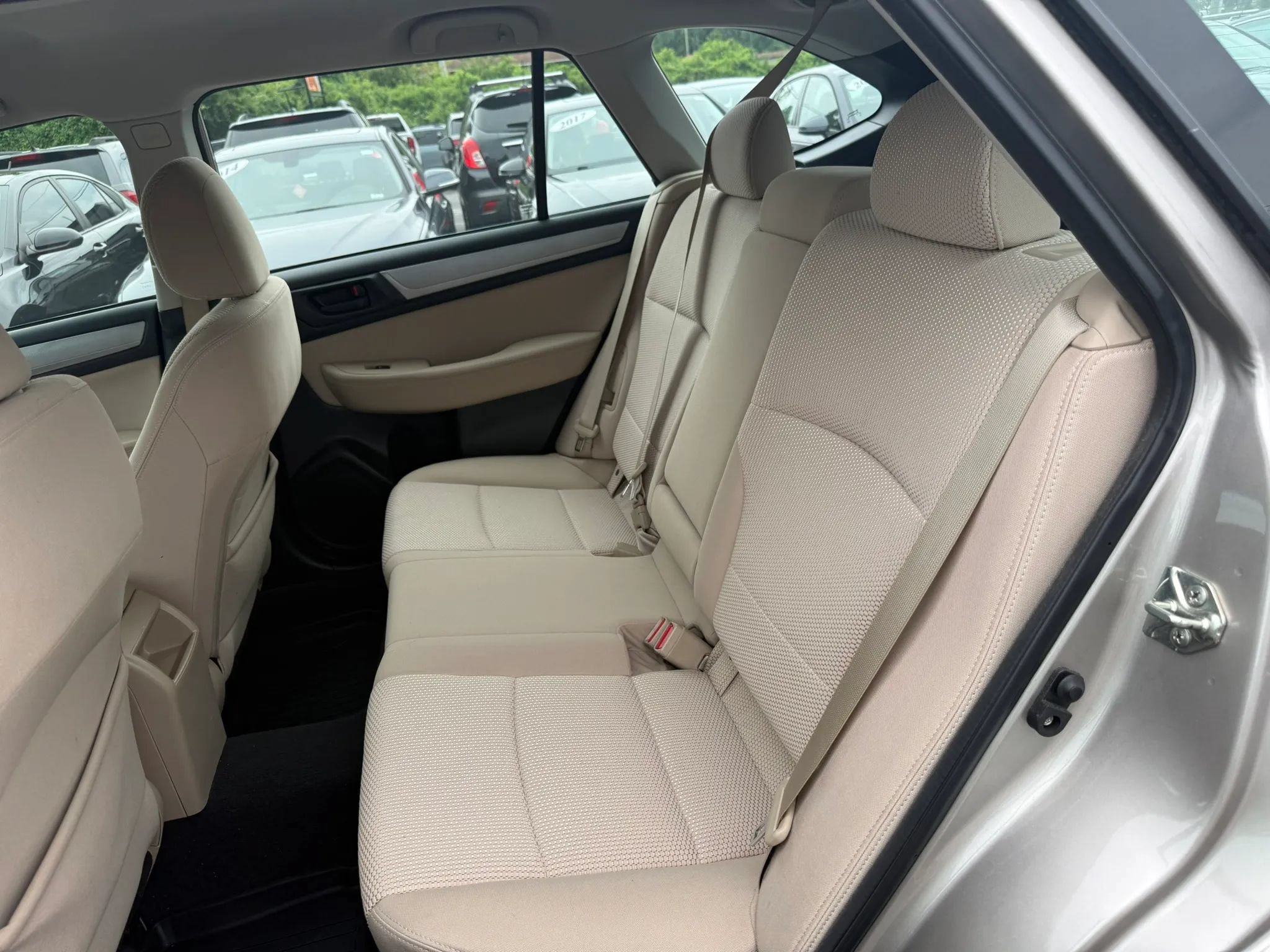 Used 2019 Subaru Outback 2.5i AWD/4WD image 12