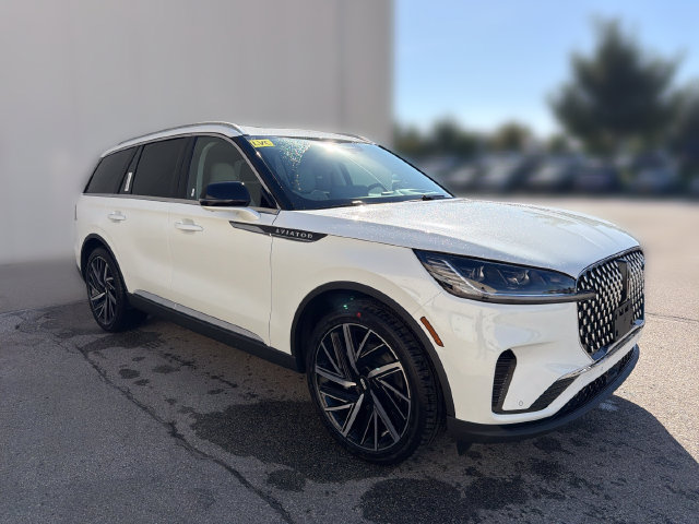 New 2027 Lincoln Aviator Reserve AWD/4WD image 3