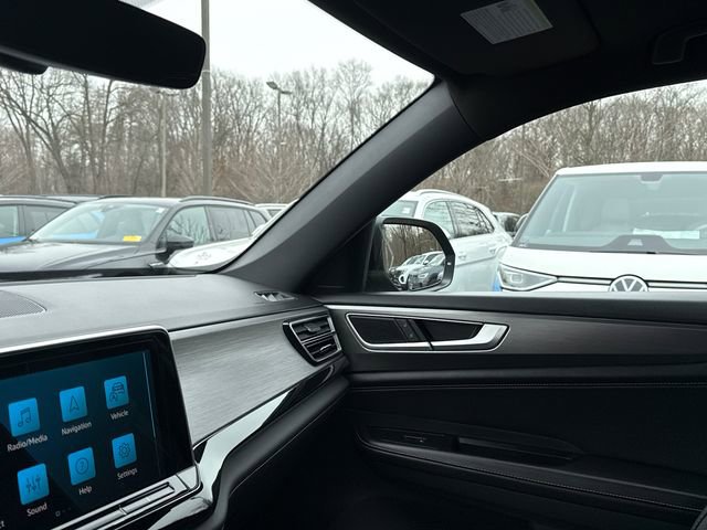 Certified 2025 Volkswagen Atlas Cross Sport SE image 23