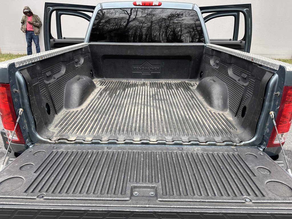 Used 2013 GMC Sierra 1500 SLE w/ Power Tech Package image 24