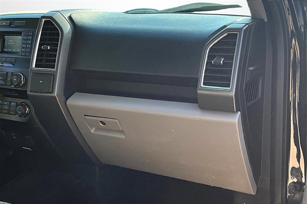 Used 2016 Ford F150 XLT w/ XTR Package image 26