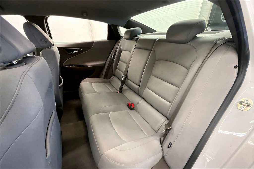 Used 2021 Chevrolet Malibu LT FWD image 22