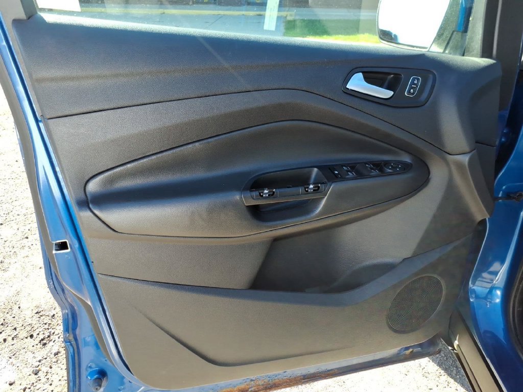 Used 2017 Ford Escape SE w/ Equipment Group 201A FWD image 13