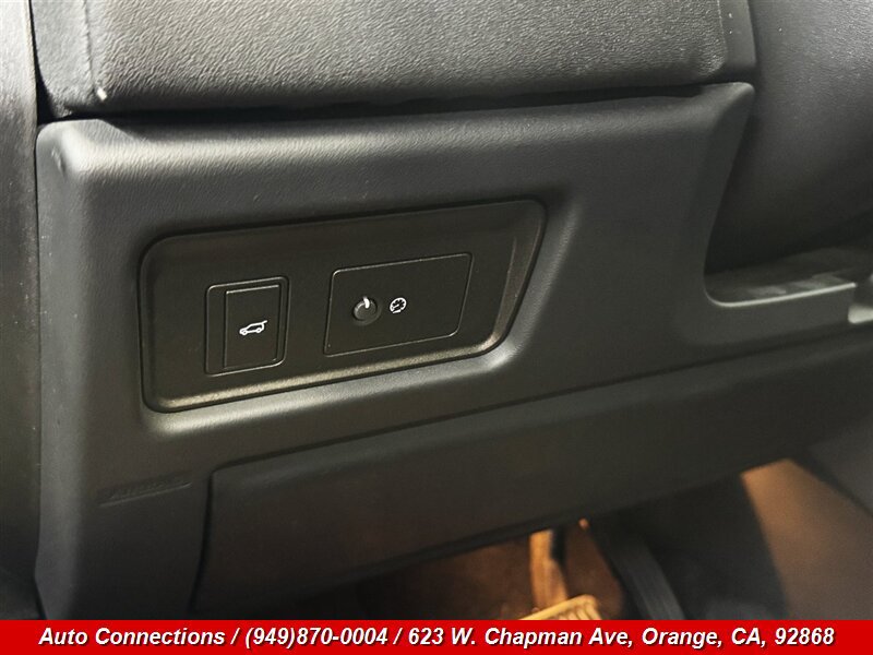 Used 2019 Land Rover Range Rover Evoque SE AWD/4WD image 20