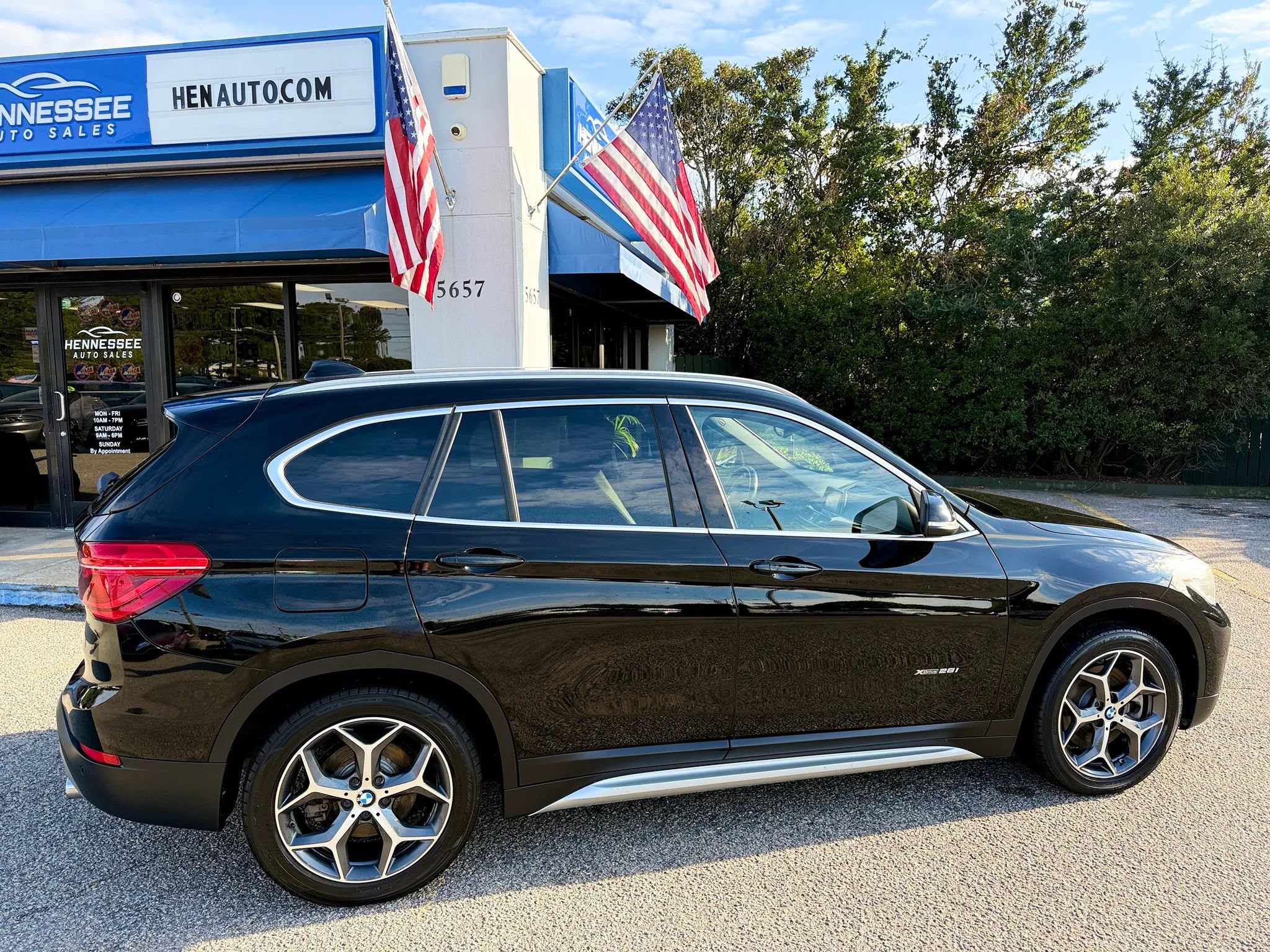 Used 2018 BMW X1 xDrive28i AWD/4WD image 5