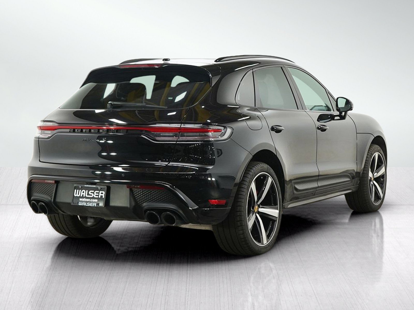 Used 2024 Porsche Macan S AWD/4WD image 5