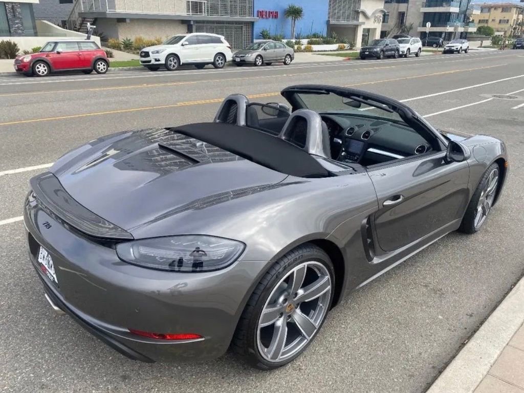 Used 2022 Porsche 718 Boxster RWD image 19