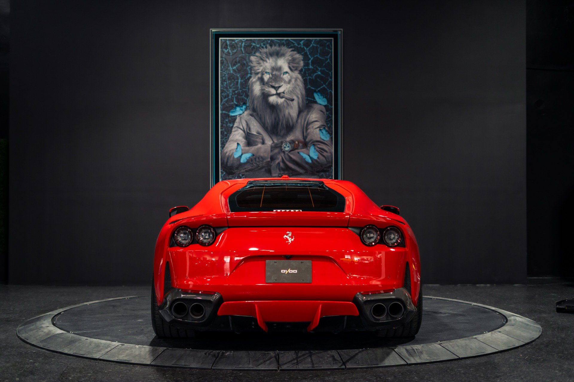 Used 2019 Ferrari 812 Superfast RWD image 38