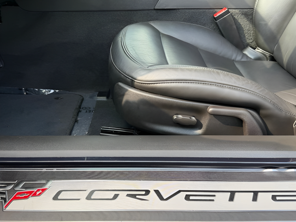 Used 2013 Chevrolet Corvette Grand Sport RWD image 33