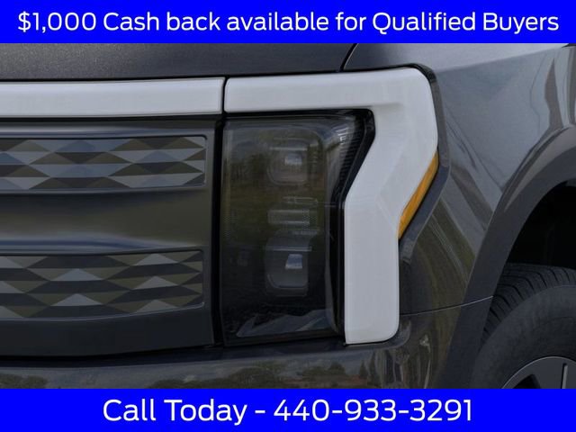 New 2025 Ford F150 Lightning Lariat image 19