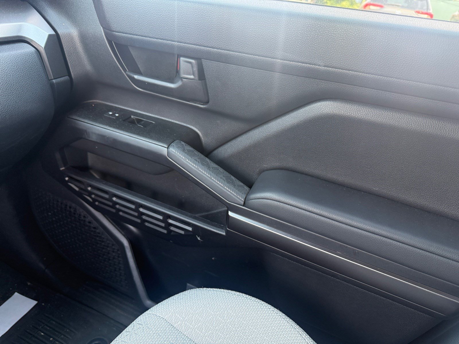 Used 2025 Toyota 4Runner SR5 RWD image 16