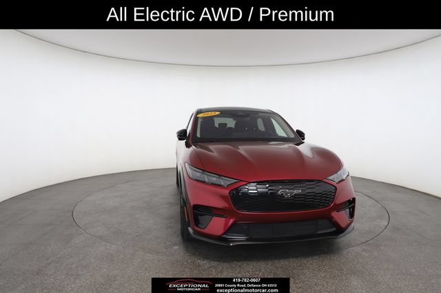 Used 2025 Ford Mustang Mach-E Premium w/ Sport Appearance Package AWD/4WD image 30