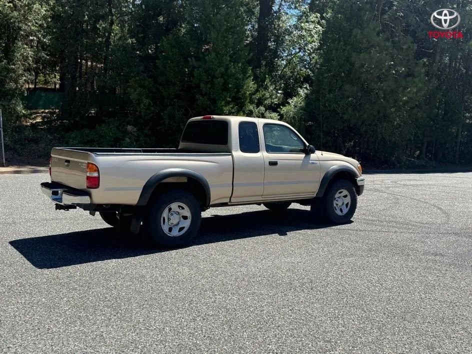 Used 2004 Toyota Tacoma PreRunner image 7
