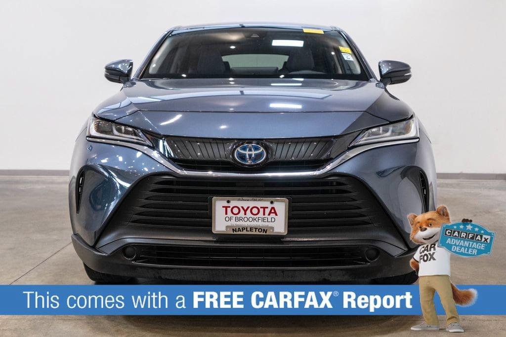 Used 2024 Toyota Venza LE AWD/4WD image 2