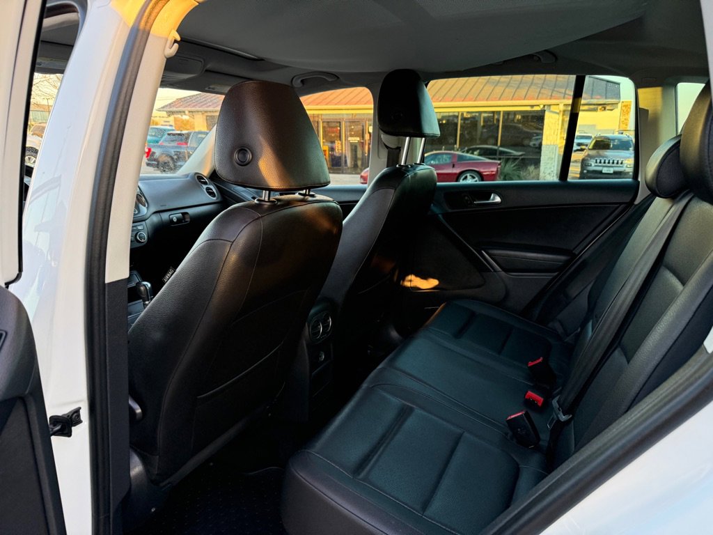 Used 2014 Volkswagen Tiguan SEL FWD image 15
