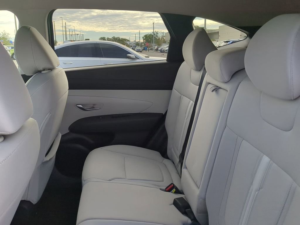 New 2026 Hyundai Tucson SEL image 16