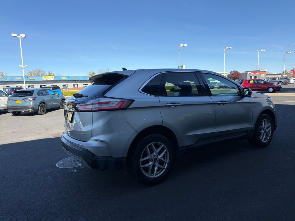 Used 2023 Ford Edge SEL AWD/4WD image 5