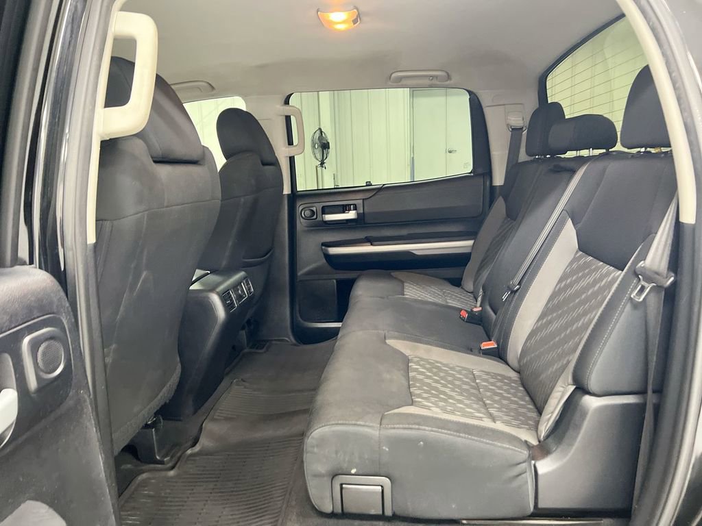 Used 2019 Toyota Tundra SR5 w/ SR5 Upgrade Package AWD/4WD image 17