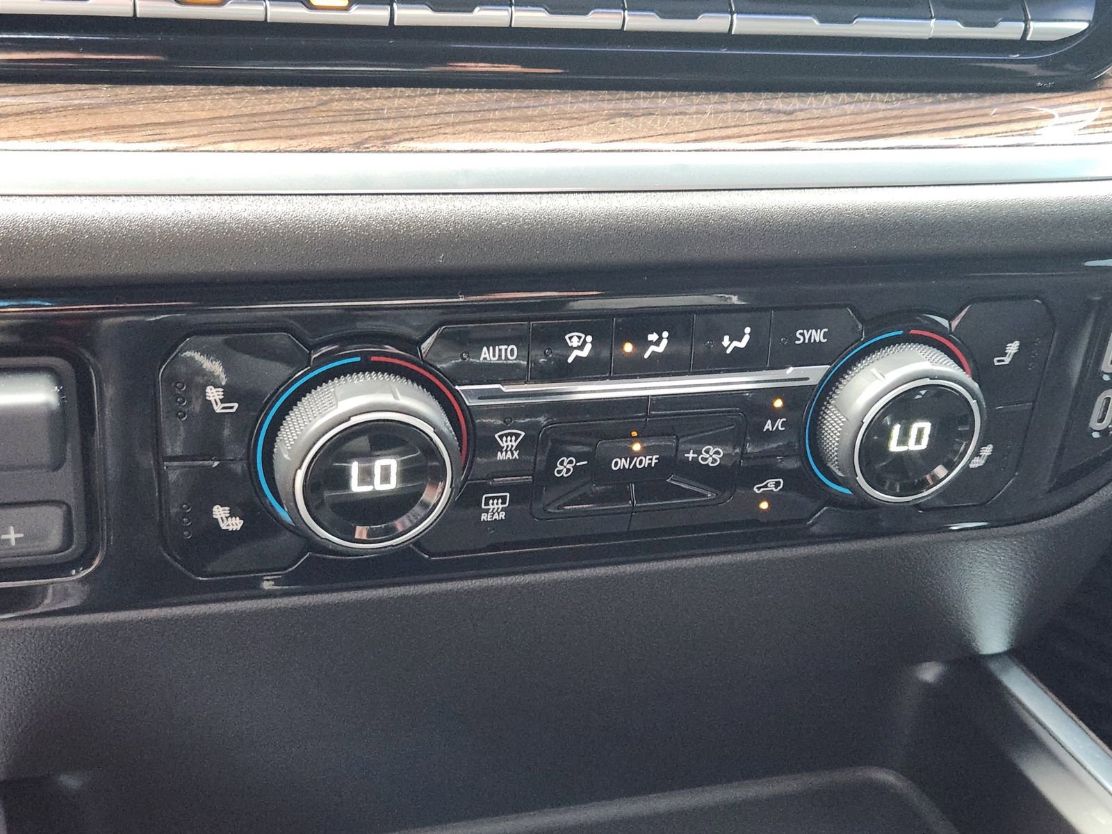 New 2025 Chevrolet Silverado 2500 LT w/ Texas Edition image 19