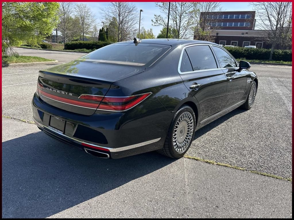 Used 2022 Genesis G90 3.3T Premium RWD image 7