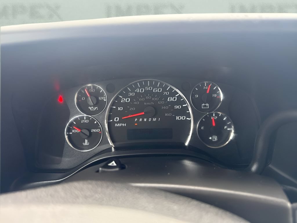 Used 2025 Chevrolet Express 3500 LS RWD image 15