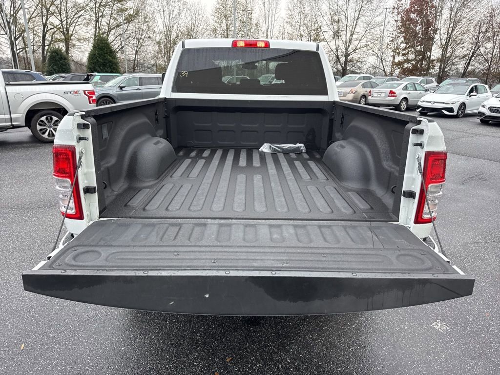 Used 2024 RAM 2500 Big Horn w/ Sport Appearance Package image 12